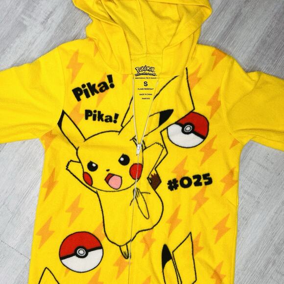 Pokemon Pikachu Yellow Pajama Jumpsuit Kids Size Small - Picture 5 of 6